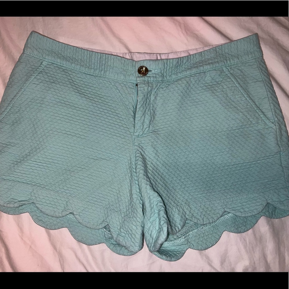 GUC Lilly Pulitzer 5" Buttercup Scallop Hem Short